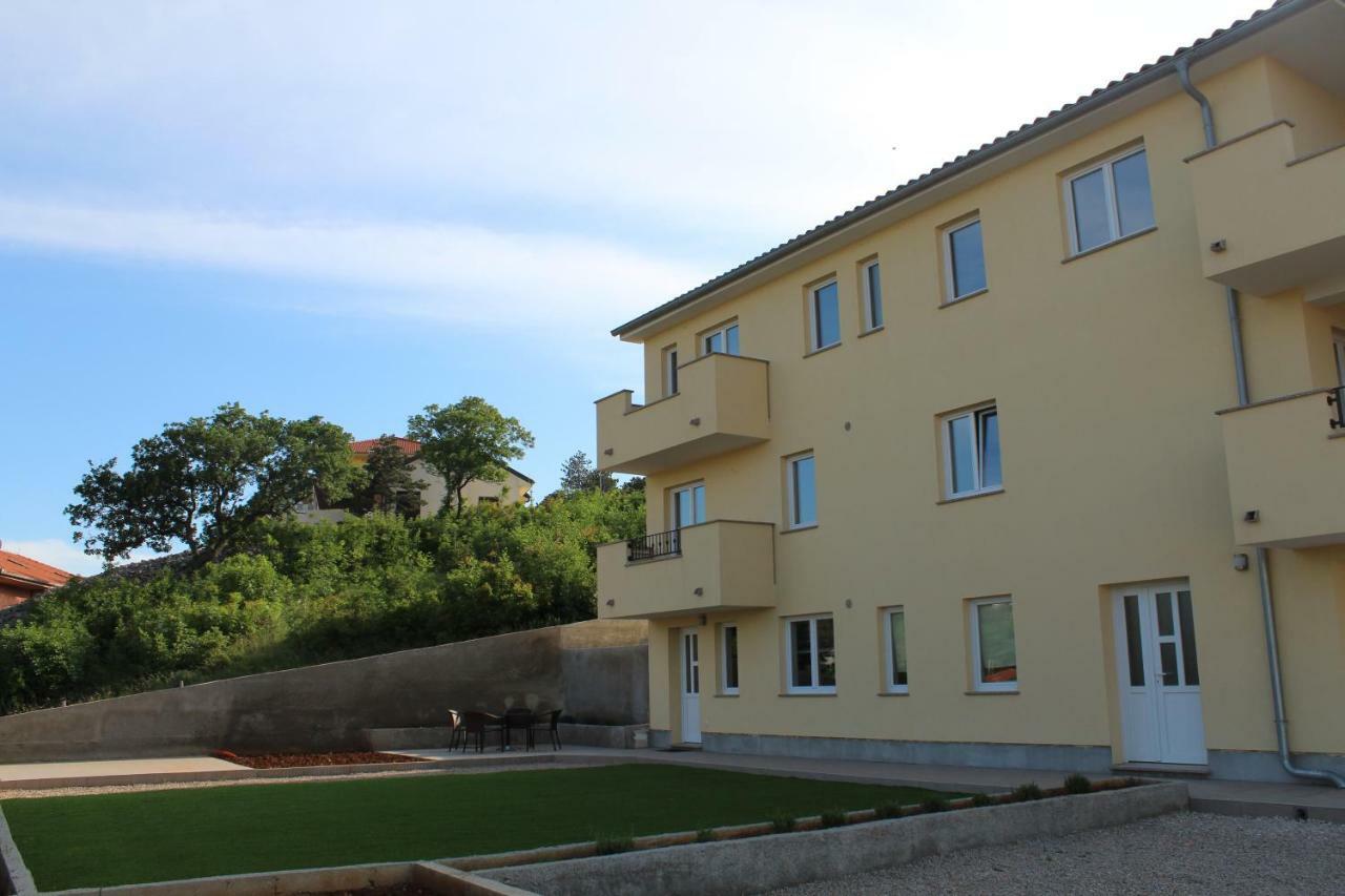ורבניק Apartmani Marin מראה חיצוני תמונה